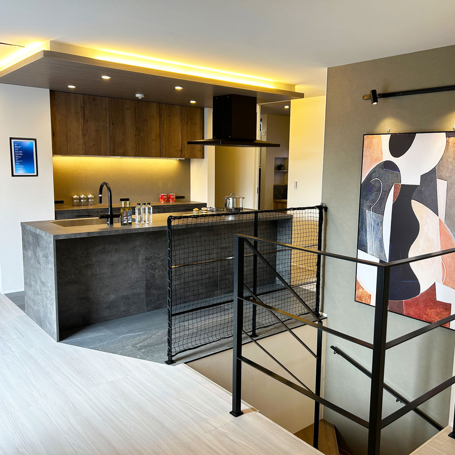 エイジングハウス 【間取り図有/3000万円台】デザイン×光で理想の空間。建築家と建てる”好き”を最大限に詰め込んだ家の建築実例画像2