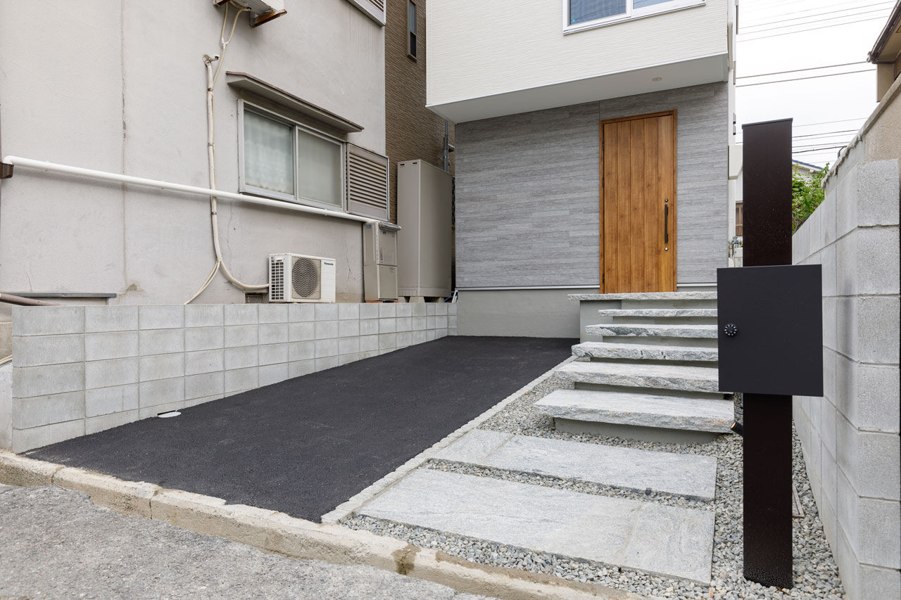 アトリエツバキ 一級建築士事務所 【1000万円台/狭小/間取り図】間口の狭い20.7坪の細長敷地に建つ音楽教室のある3階建ての建築実例画像4