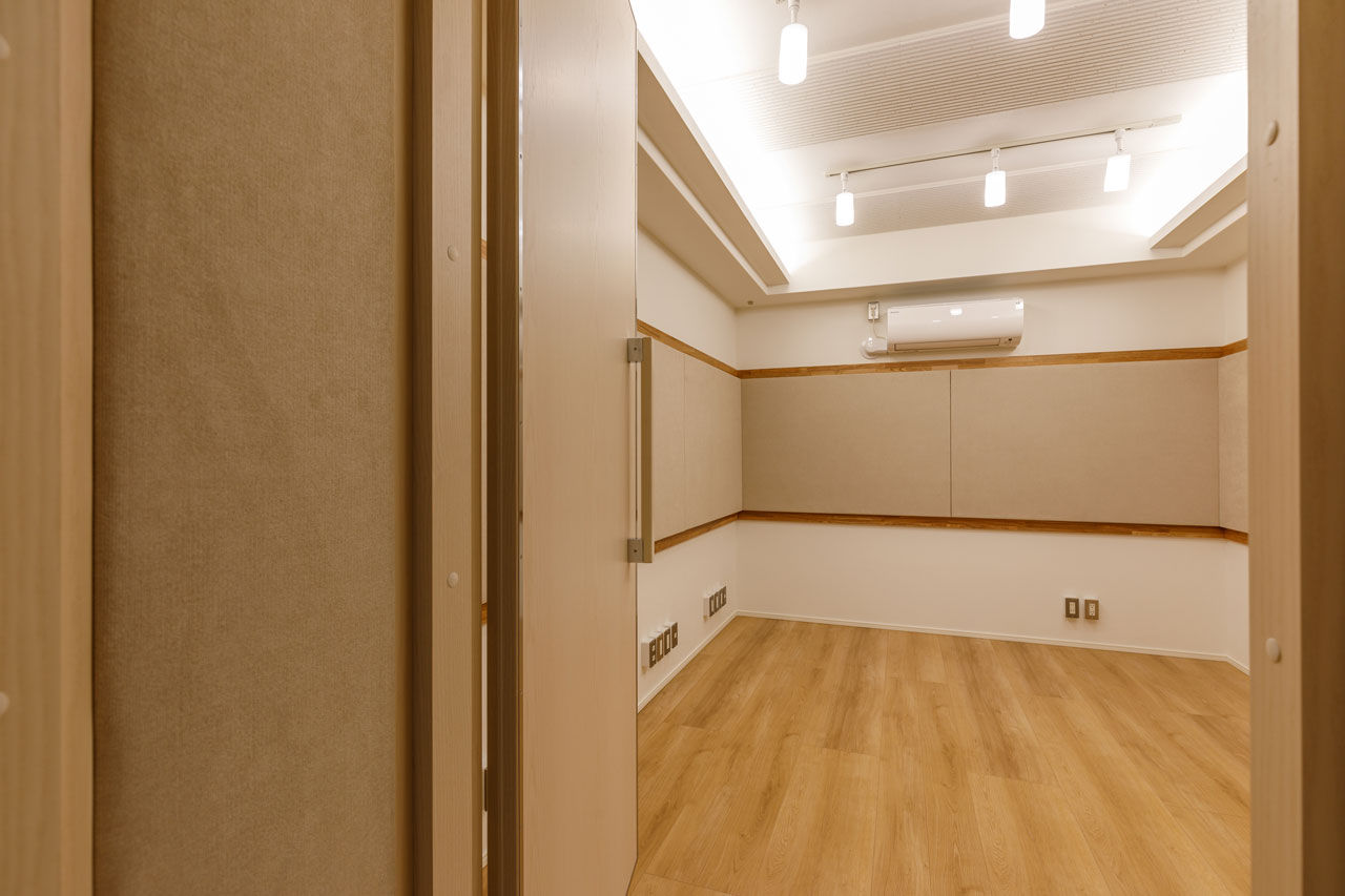 アトリエツバキ 一級建築士事務所 【1000万円台/狭小/間取り図】間口の狭い20.7坪の細長敷地に建つ音楽教室のある3階建ての建築実例画像6