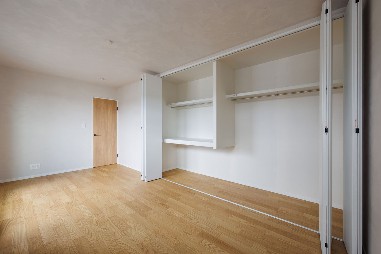 アトリエツバキ 一級建築士事務所 【1000万円台/間取り図】憧れのアイランドキッチンを置いたかっこいいとナチュラルが共存する家の建築実例画像9