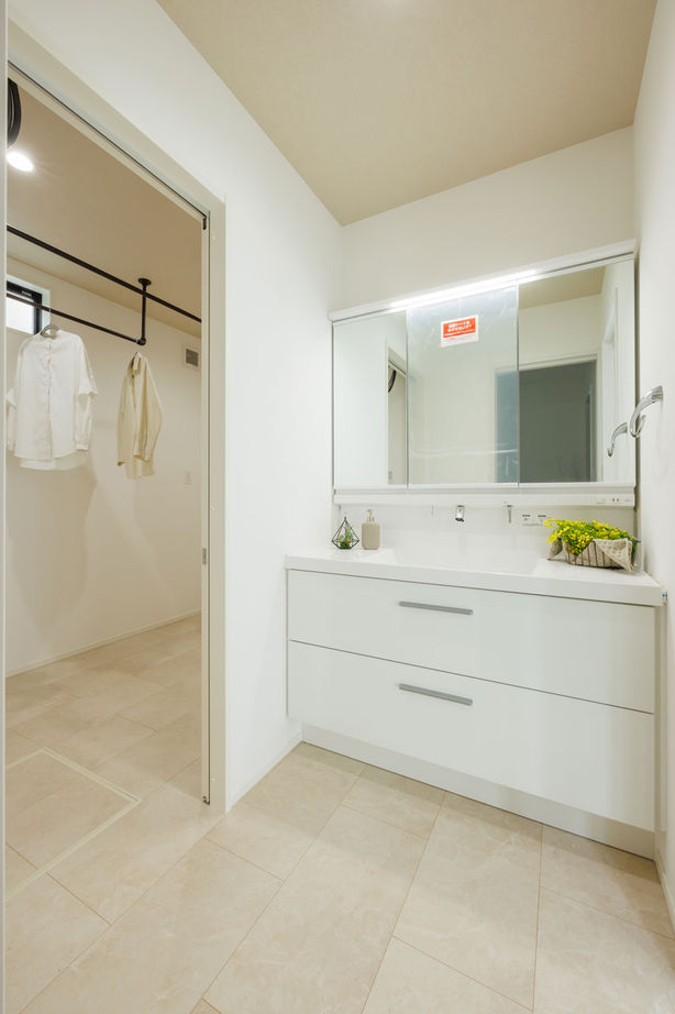 アトリエツバキ 一級建築士事務所 【1000万円台/間取り図】住み心地にもこだわった白の美しさが際立つホテルライクな家の建築実例画像7