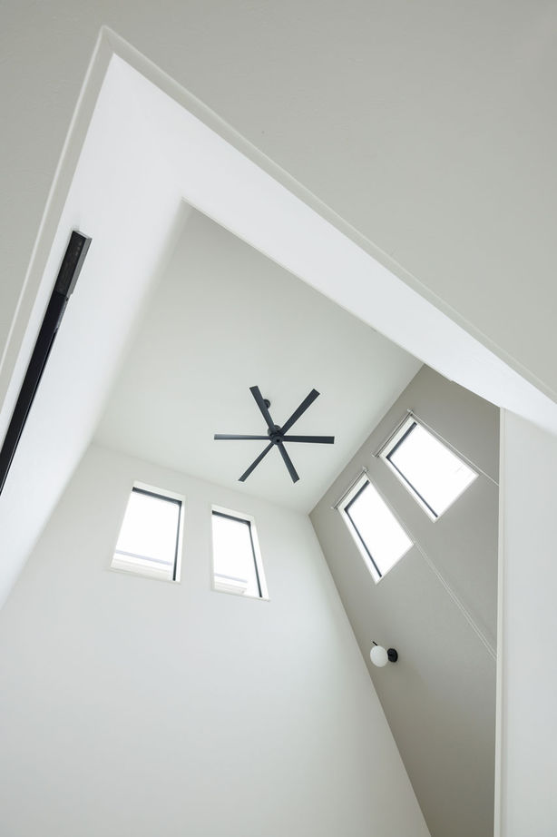 アトリエツバキ 一級建築士事務所 【1000万円台/間取り図】住み心地にもこだわった白の美しさが際立つホテルライクな家の建築実例画像9