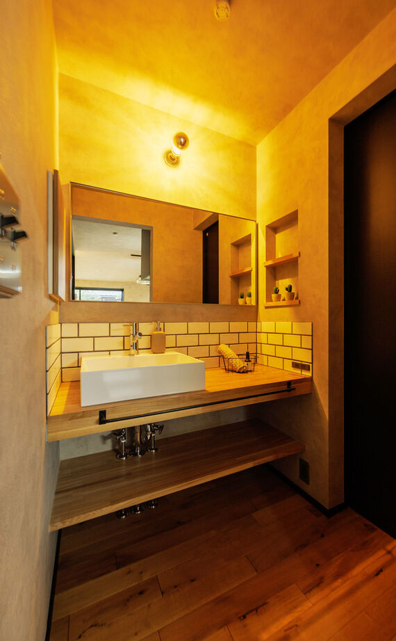 アトリエツバキ 一級建築士事務所 【～1500万円/吹抜け/間取り図】ダウンライトゼロ。空間ごとに光の個性が輝く住まいの建築実例画像5