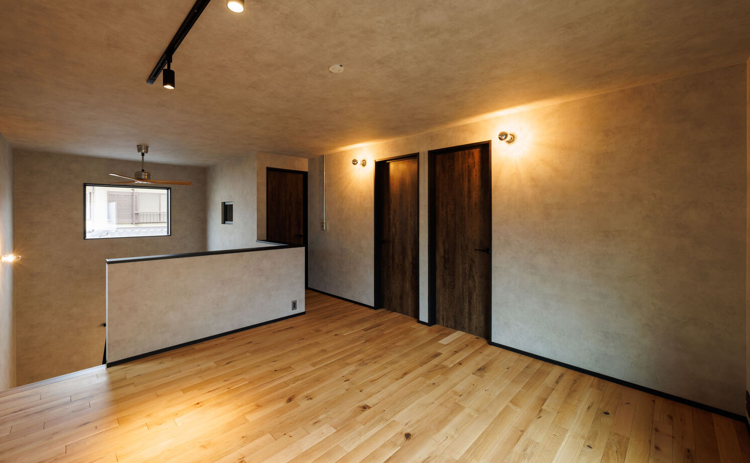 アトリエツバキ 一級建築士事務所 【～1500万円/吹抜け/間取り図】ダウンライトゼロ。空間ごとに光の個性が輝く住まいの建築実例画像9