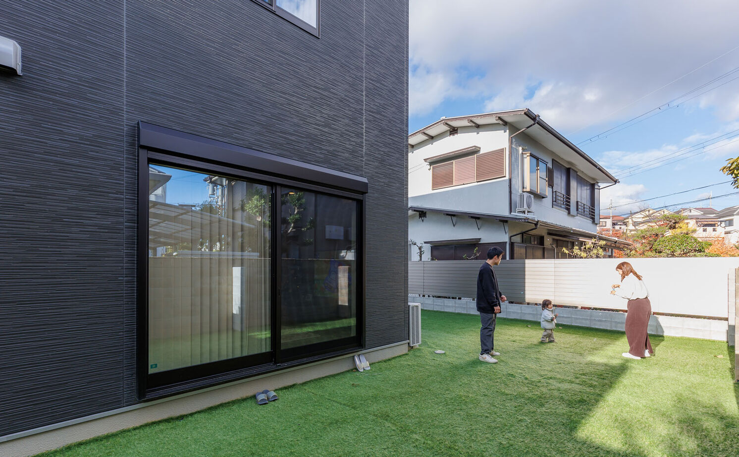 アトリエツバキ 一級建築士事務所 【～1500万円/間取り図】玄関を入り収納からランドリーまで一直線。暮らしが1階で完結する家事ラクの家の建築実例画像11