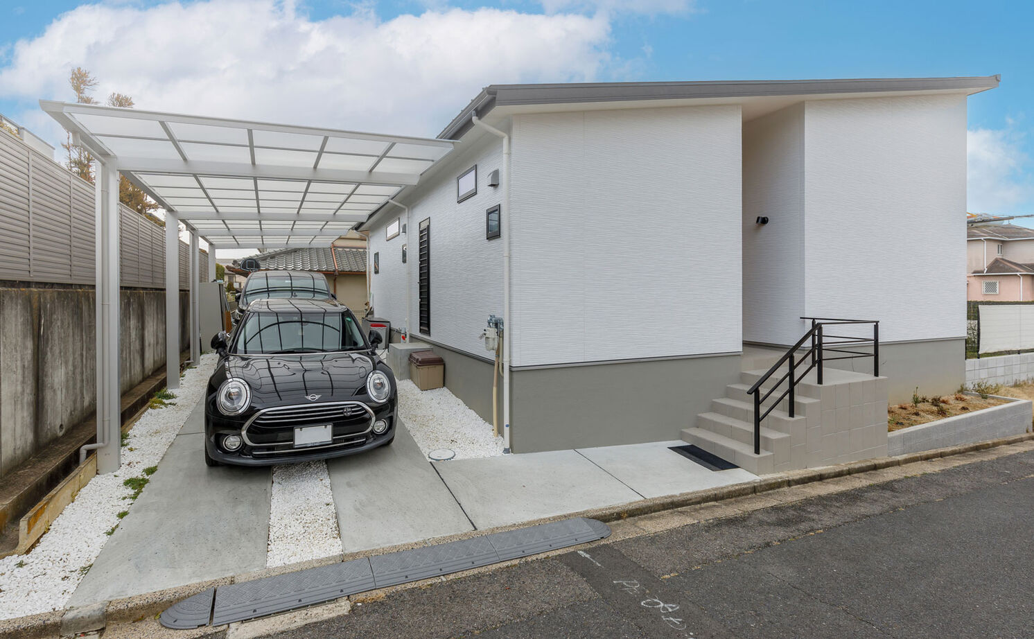 アトリエツバキ 一級建築士事務所 【1000万円台/平屋/間取り図】リビングを住まいの中心に配置した家族が顔を合わせる時間が自然に増える家の建築実例画像2