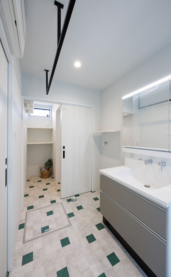 アトリエツバキ 一級建築士事務所 【1000万円台/30坪台/車・バイク駐車可/間取り】変形地を活かした螺旋状のキャットウォークのある家の建築実例画像10