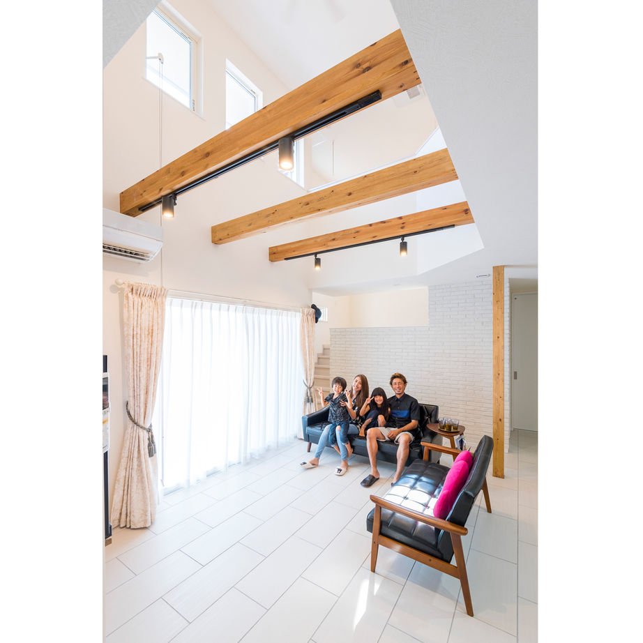 エヌハウス 【3000万円台/40坪台/吹き抜け/スキップフロア】高い対応力に大満足！デザインと住み心地の両立を実現の建築実例画像2