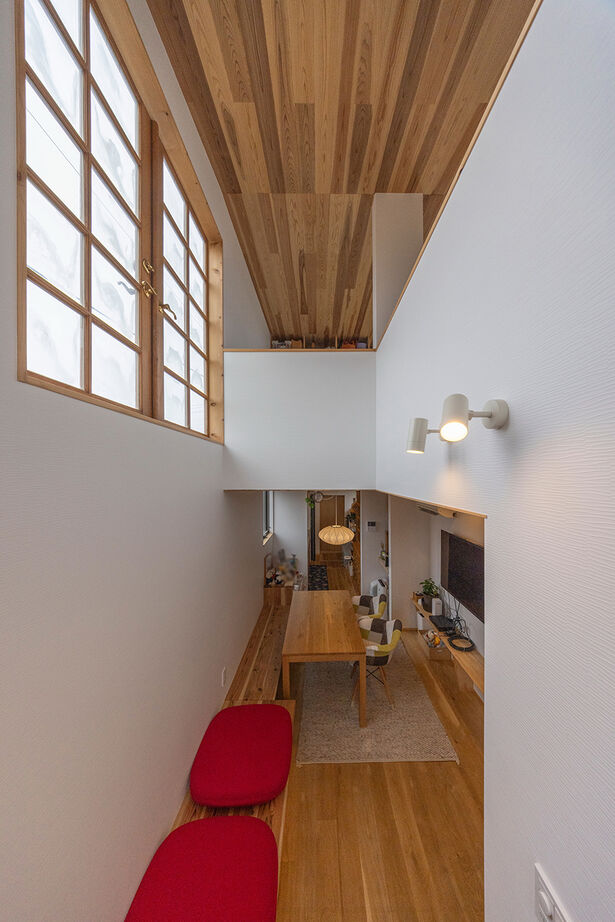 エアコーポレーション 【間取り図有｜1500万円｜1LDK｜建築家と建てる｜変形狭小地｜3フロア構造】1間半間口の家の建築実例画像4