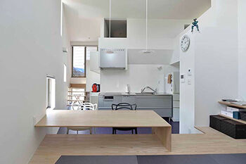 エアコーポレーション 【間取り図有｜2500万円台｜3LDK｜建築家と建てる｜狭小変形土地｜インナーガレージ】三角地の家の建築実例画像6