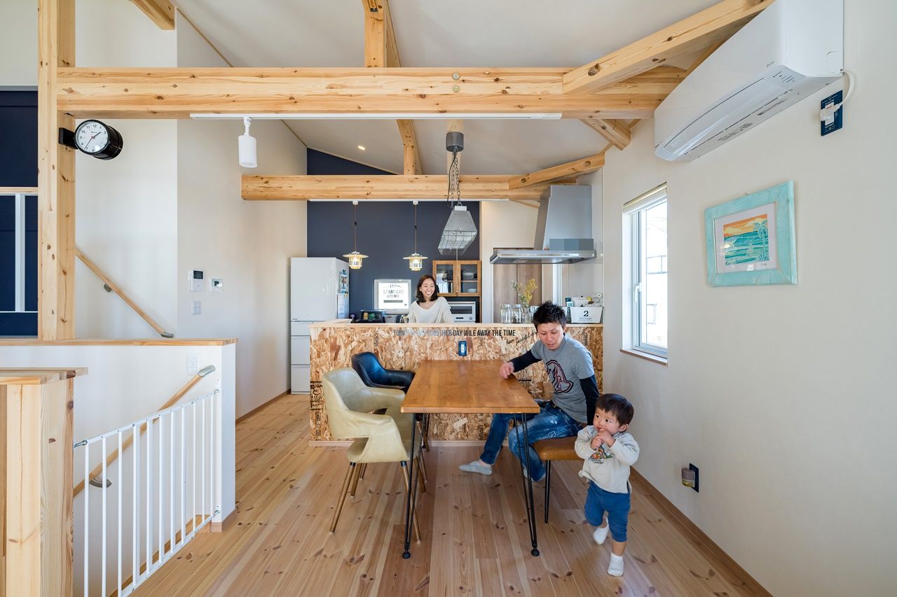 BinO太田 中村住宅工業 【WAVE #アメリカンスタイル #ヤシの木 #シアタールーム】ヤシの木が似合う遊びゴコロのある家の建築実例画像3