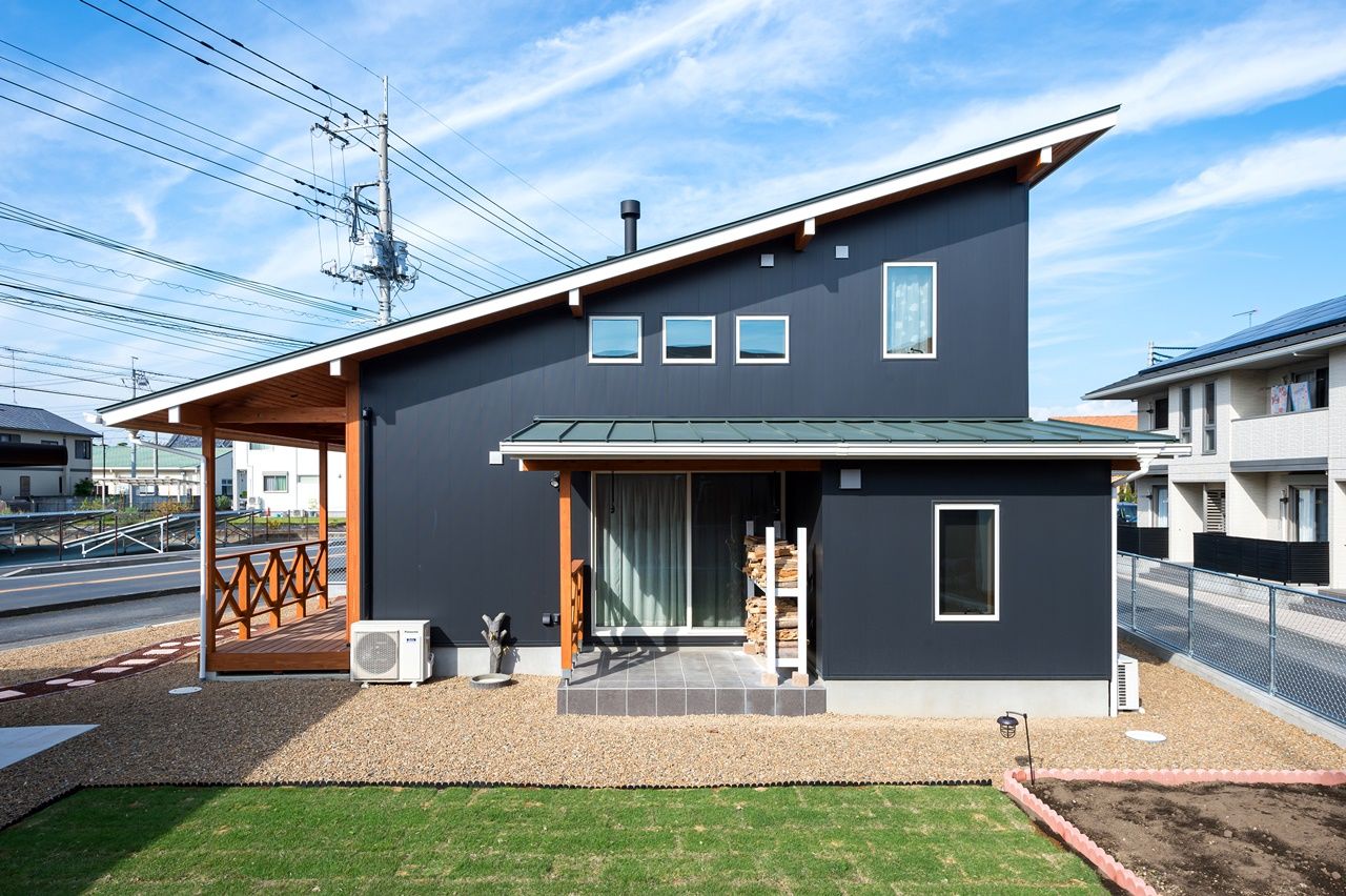 BinO太田 中村住宅工業 【LOAFER #北欧風 #薪ストーブ #ニッチ】木の家！薪ストーブ！希望を叶えた理想の家の建築実例画像1