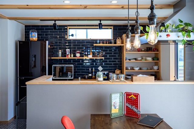 BinO太田 中村住宅工業 【LOAFER #ウッドデッキ #タイル #シューズクローゼット】犬と暮らす お気に入りのモノを愛でる家の建築実例画像3