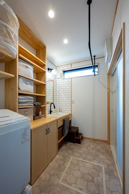 BinO太田 中村住宅工業 【MONICA #カフェ風 #造作洗面】カフェライクな平屋の住まい 自然をとことん愉しむ家の建築実例画像6