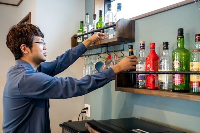 BinO太田 中村住宅工業 【LOAFER #造作洗面 #吹抜け ＃ウッドデッキ】大人の秘密基地 スコッチを味わう至福の家の建築実例画像5