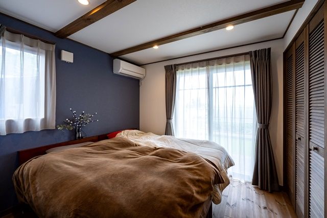 BinO太田 中村住宅工業 【LOAFER #造作洗面 #吹抜け ＃ウッドデッキ】大人の秘密基地 スコッチを味わう至福の家の建築実例画像9