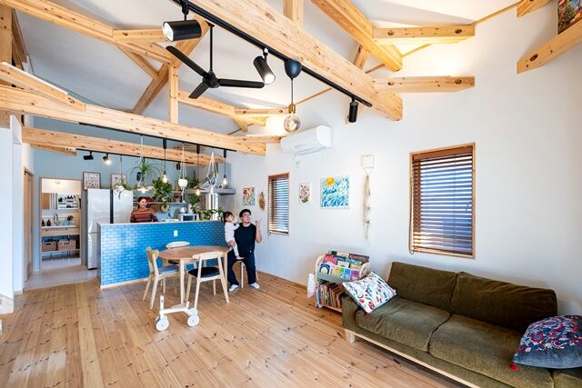 BinO太田 中村住宅工業 【POCHE #書斎 #ガレージ #ウッドデッキ】ワークスペースとアウトドアストッカー 仕事も趣味も充実の家の建築実例画像3