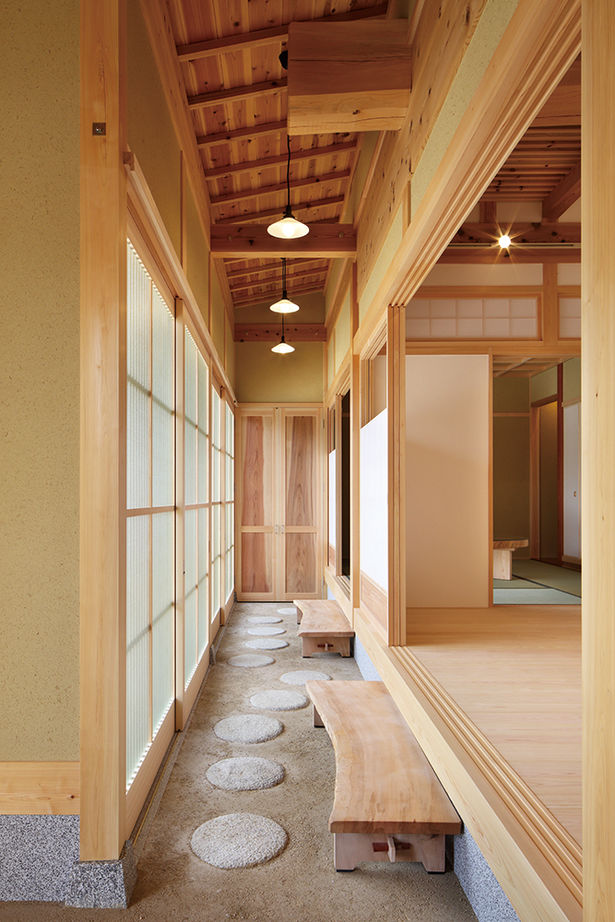 川口建設 【2000万円台/大阪府/自然素材】多種多様な材を使用し、思い出と新しさを感じる「懐新」の家の建築実例画像2