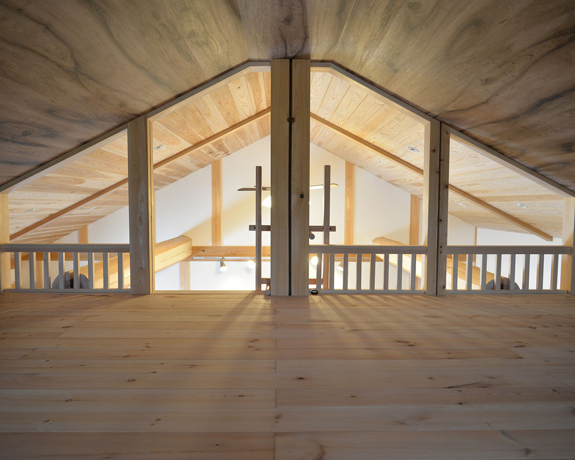 川口建設 【価格1000万円台/平屋/延床30坪/間取り】8寸角の大黒柱や太い梁が支えるロフト付き平屋/ナチュラル/木の家の建築実例画像4