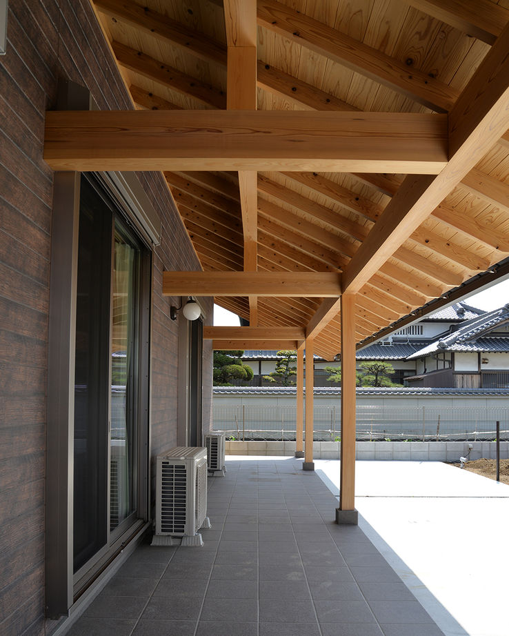 川口建設 【価格1000万円台/平屋/延床30坪/間取り】8寸角の大黒柱や太い梁が支えるロフト付き平屋/ナチュラル/木の家の建築実例画像9