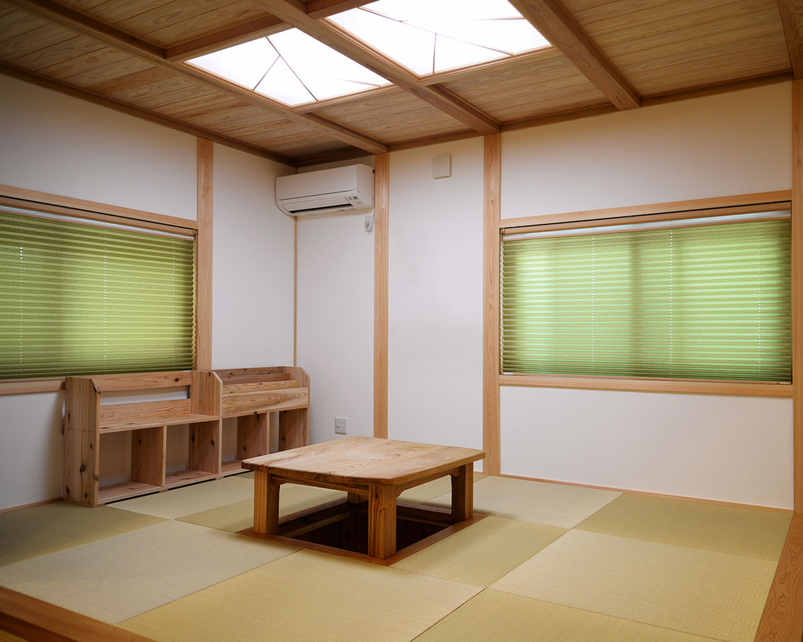 川口建設 【2000万円台/大阪府/木の家/和モダン/間取り】家族が集まる工夫満載リビング。産直材と手仕事の温もりの家の建築実例画像4