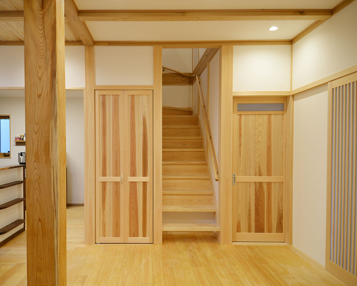 川口建設 【2000万円台/大阪府/木の家/和モダン/間取り】家族が集まる工夫満載リビング。産直材と手仕事の温もりの家の建築実例画像5