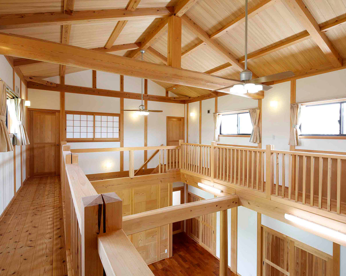 川口建設 【3000万円台/和歌山県/吹き抜け/木の家】様々な無垢材が織り成す、伝統の技と強固な構造・高い断熱性の家の建築実例画像6