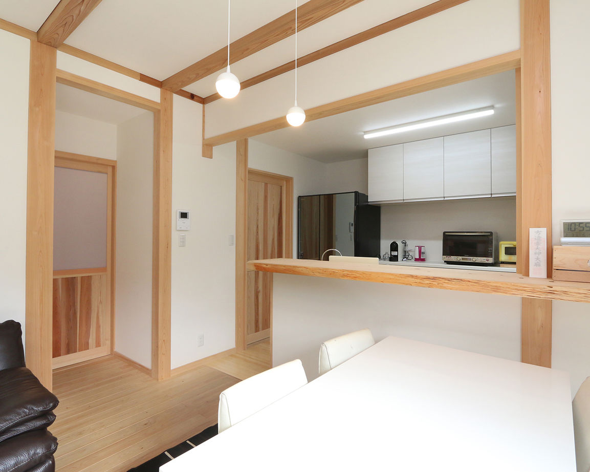 川口建設 【2000万円台/大阪府/木の家/変形地/間取り】斜面地に建てた頑丈な木造住宅。眺めを楽しみ、デッキでBBQもの建築実例画像4