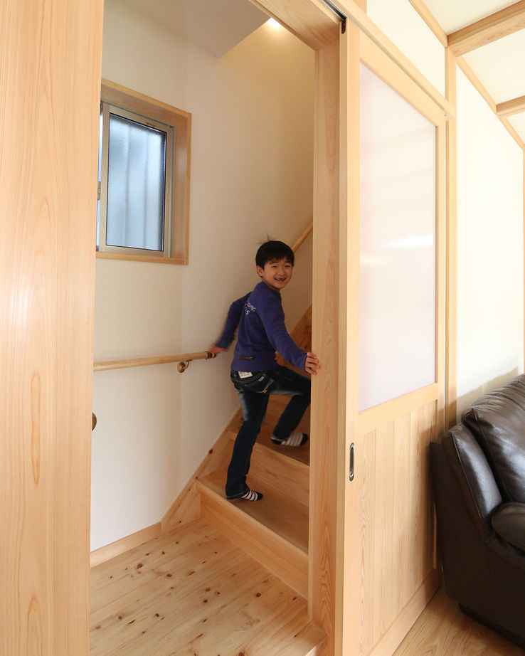 川口建設 【2000万円台/大阪府/木の家/変形地/間取り】斜面地に建てた頑丈な木造住宅。眺めを楽しみ、デッキでBBQもの建築実例画像5