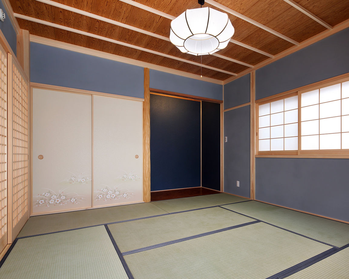 川口建設 【大阪府/平屋/木の家/バリアフリー】高い勾配天井が快適な家。こだわりの色使いでおしゃれな和風モダンにの建築実例画像5