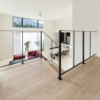 オカモトハウジング 【間取り図有/ガレージ/スキップフロア】空間を生み出す、シンプル&ラグジュアリーなデザインハウスの建築実例画像5