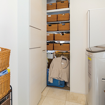 オカモトハウジング 【間取り図有/ガレージ/スキップフロア】空間を生み出す、シンプル&ラグジュアリーなデザインハウスの建築実例画像10