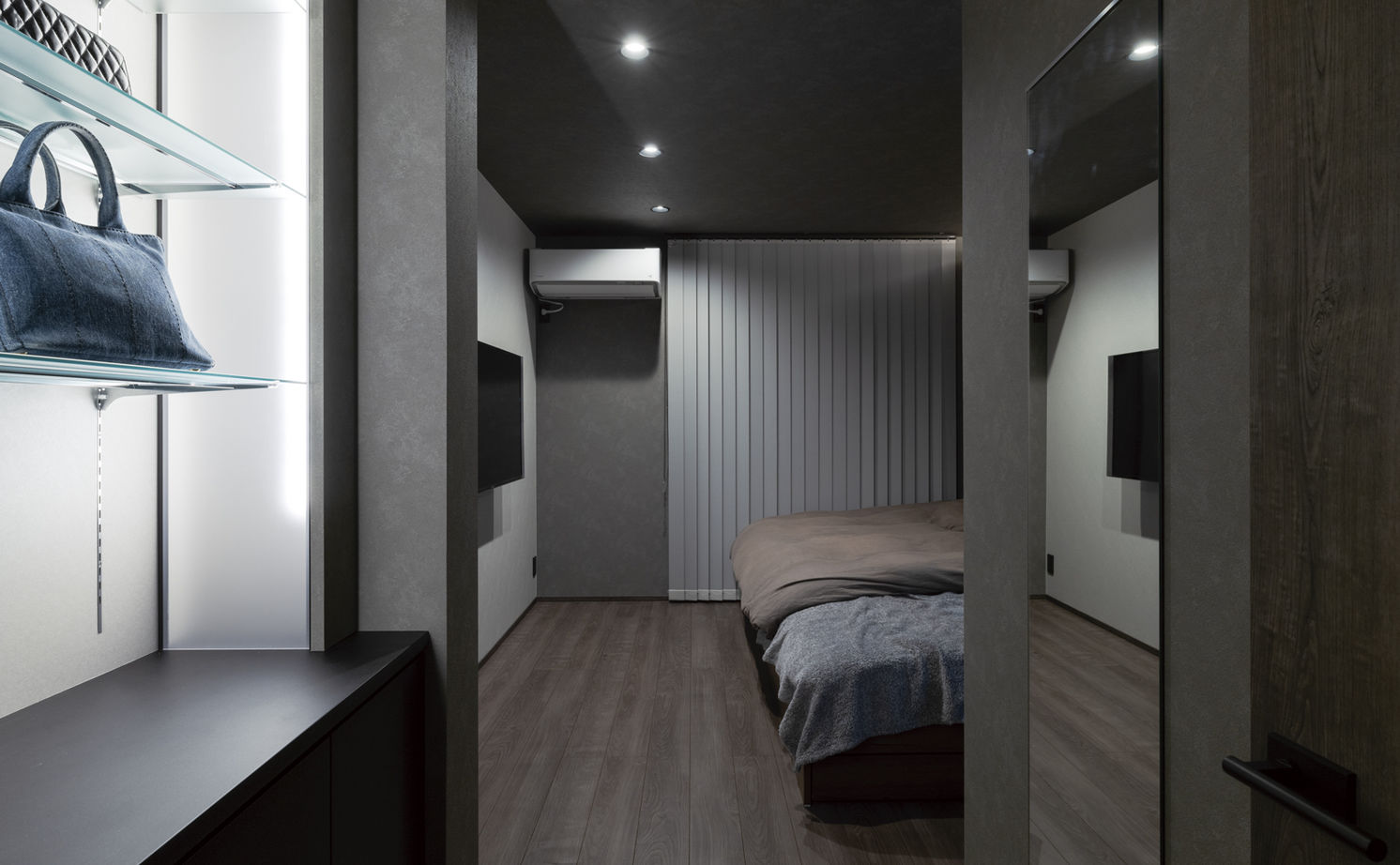 オカモトハウジング 【間取り図有/テラス/リゾートライク】大開口でリビングと繋がる、水盤テラスのある家の建築実例画像11