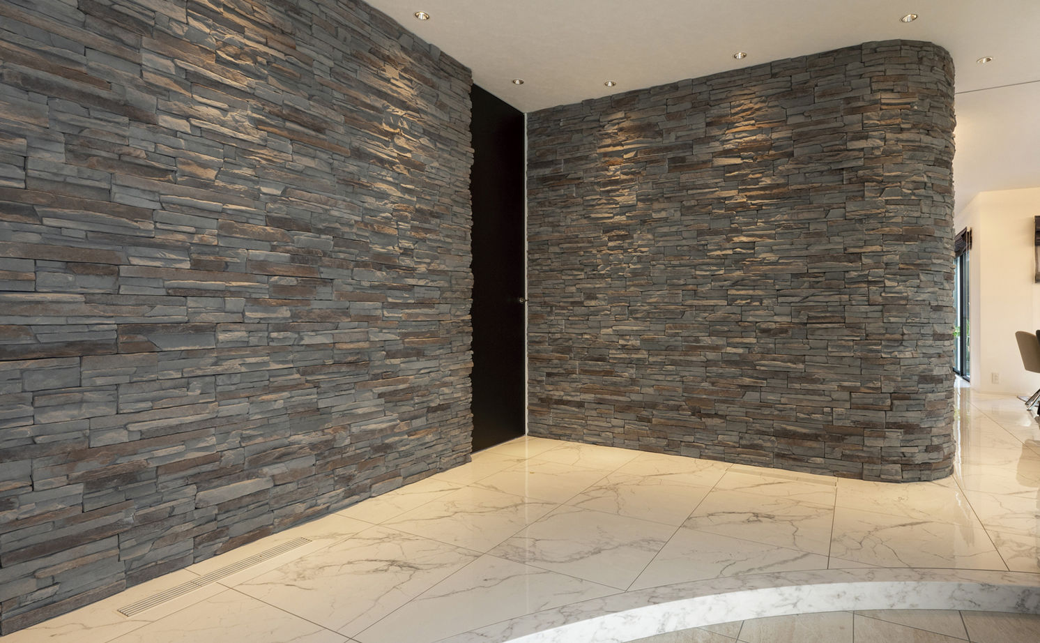 オカモトハウジング 【間取り図有/平屋風/ドッグラン】季節の移り変わりに心躍る。愛犬と暮らす、崖上リゾートハウスの建築実例画像4