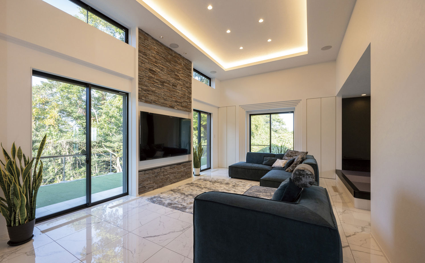 オカモトハウジング 【間取り図有/平屋風/ドッグラン】季節の移り変わりに心躍る。愛犬と暮らす、崖上リゾートハウスの建築実例画像5