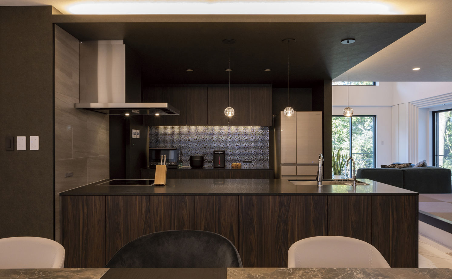 オカモトハウジング 【間取り図有/平屋風/ドッグラン】季節の移り変わりに心躍る。愛犬と暮らす、崖上リゾートハウスの建築実例画像7