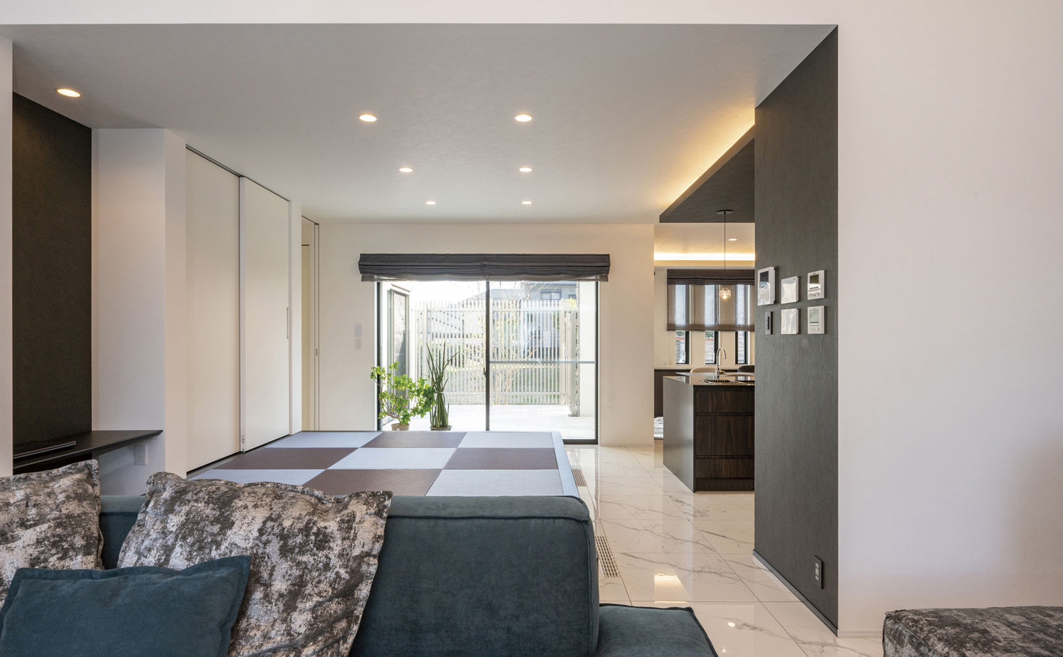 オカモトハウジング 【間取り図有/平屋風/ドッグラン】季節の移り変わりに心躍る。愛犬と暮らす、崖上リゾートハウスの建築実例画像8