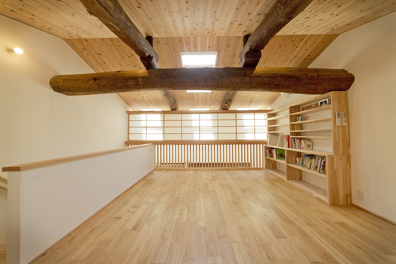 いたや工房（ITAYA KOBO SECONDBASE） 【2500万円台／約35坪／京都府】築100年超のリノベーション。旧家の柱や梁を巧みに利用した平屋の住まいの建築実例画像8