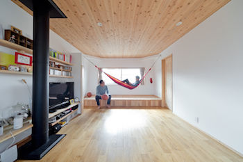 いたや工房（ITAYA KOBO SECONDBASE） 【2700万円台／二世帯住宅/約40坪】現場で鉋がけをする職人の姿に感動。家族6人が快適に暮らせる二世帯住宅の建築実例画像7