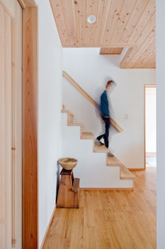 いたや工房（ITAYA KOBO SECONDBASE） 【2700万円台／二世帯住宅/約40坪】現場で鉋がけをする職人の姿に感動。家族6人が快適に暮らせる二世帯住宅の建築実例画像8