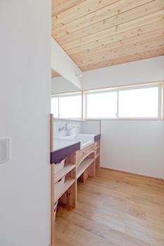 いたや工房（ITAYA KOBO SECONDBASE） 【3100万円台／45坪／京都府】軒を貫くシンボルツリーが印象的なスキップフロアで繋がる木の家の建築実例画像7