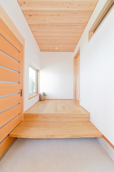 いたや工房（ITAYA KOBO SECONDBASE） 【3100万円台／45坪／京都府】軒を貫くシンボルツリーが印象的なスキップフロアで繋がる木の家の建築実例画像8