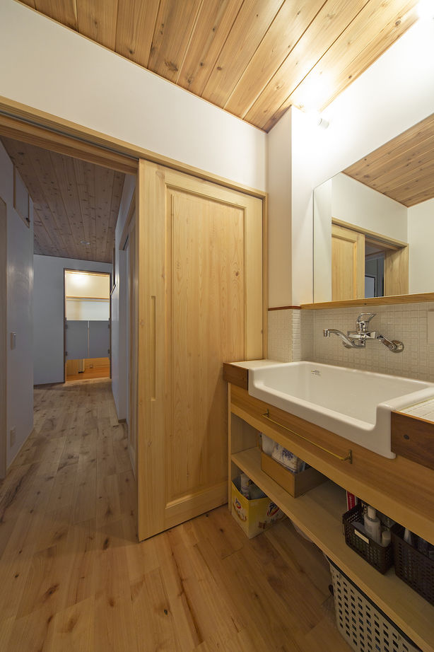 いたや工房（ITAYA KOBO SECONDBASE） 【2500万円台／約20坪／京都府】築80年長屋の建て替え。自然素材と和の設えに癒される夫婦２人の住まい。の建築実例画像8