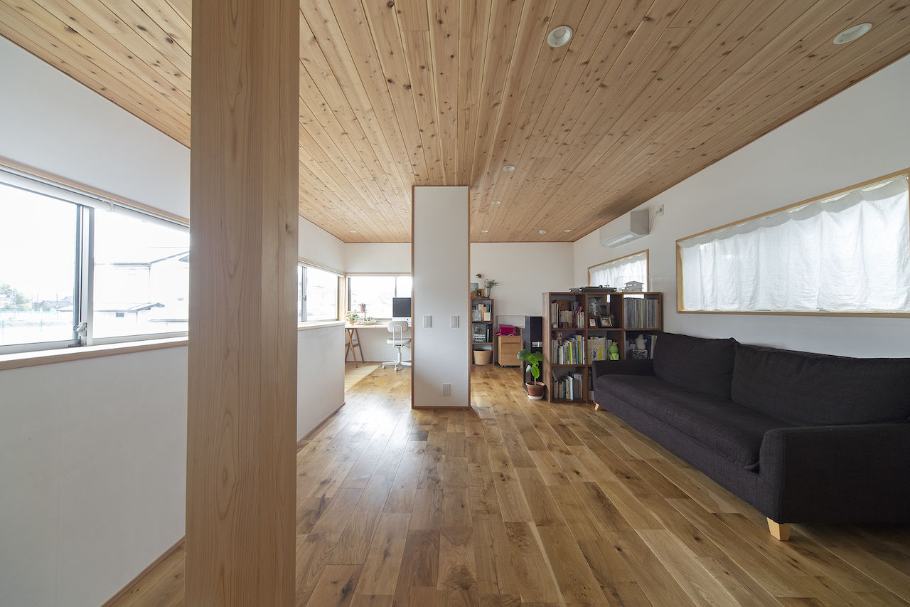 いたや工房（ITAYA KOBO SECONDBASE） 【2500万円台／約35坪／京都府】紅葉の木が自然のカーテンに。季節や天気、時間の流れが感じられる木の家の建築実例画像7