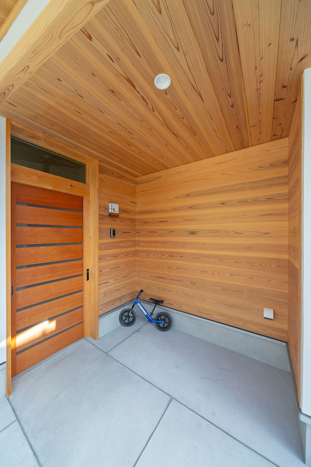 いたや工房（ITAYA KOBO SECONDBASE） 【2600万円台／約30坪／大阪府】広いウッドデッキに大きな土間収納。ラフさが魅力のサーファーズハウスの建築実例画像9