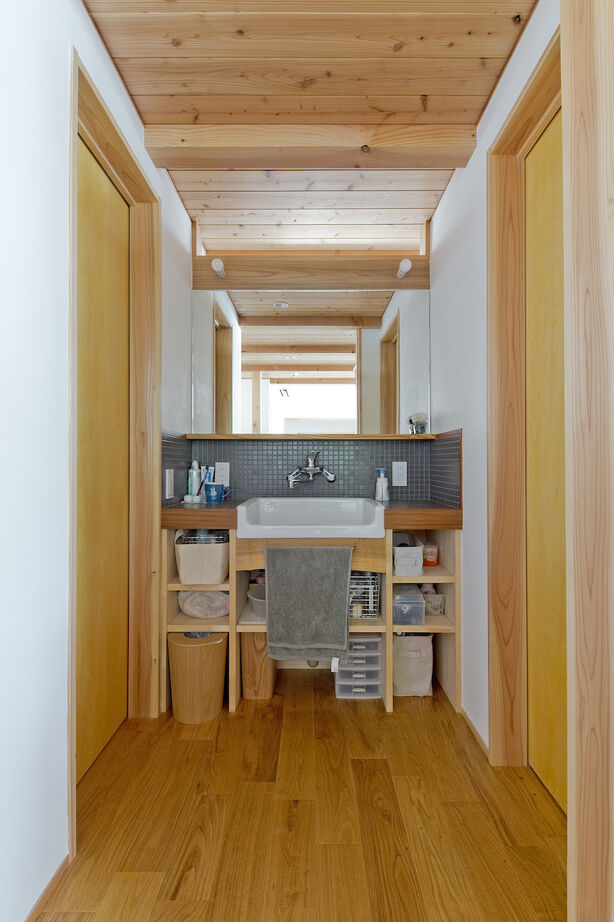 いたや工房（ITAYA KOBO SECONDBASE） 【3000～3500万円／京都府】格子戸で外と繋がる路地空間が魅力。光と視線を巧みに操る2階LDKの住まいの建築実例画像9