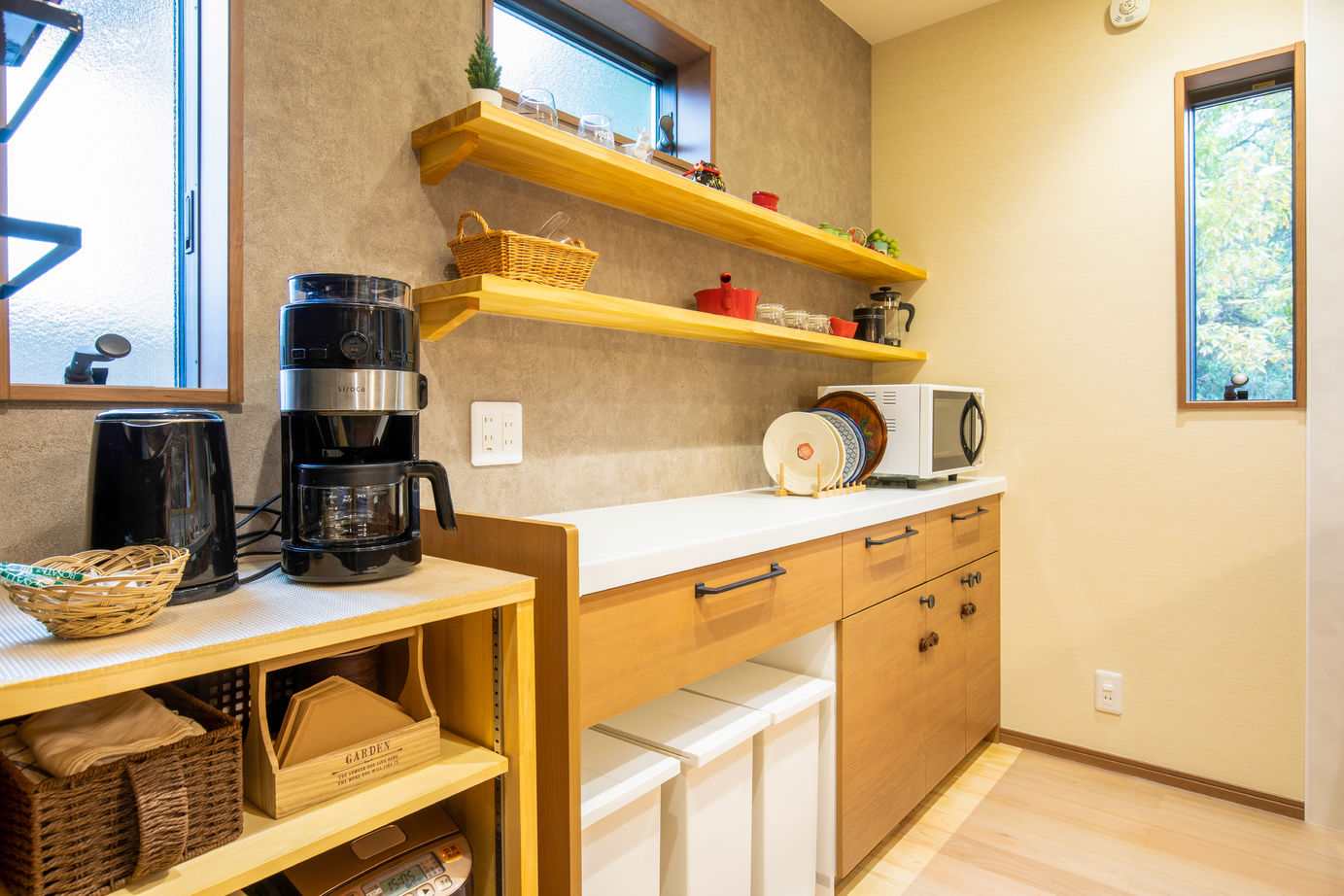 藤見工務店 【奈良県/2000万円台/間取り図有】左官の塗りまでこだわった大工が手掛けた造作収納が光る和モダンの家の建築実例画像3