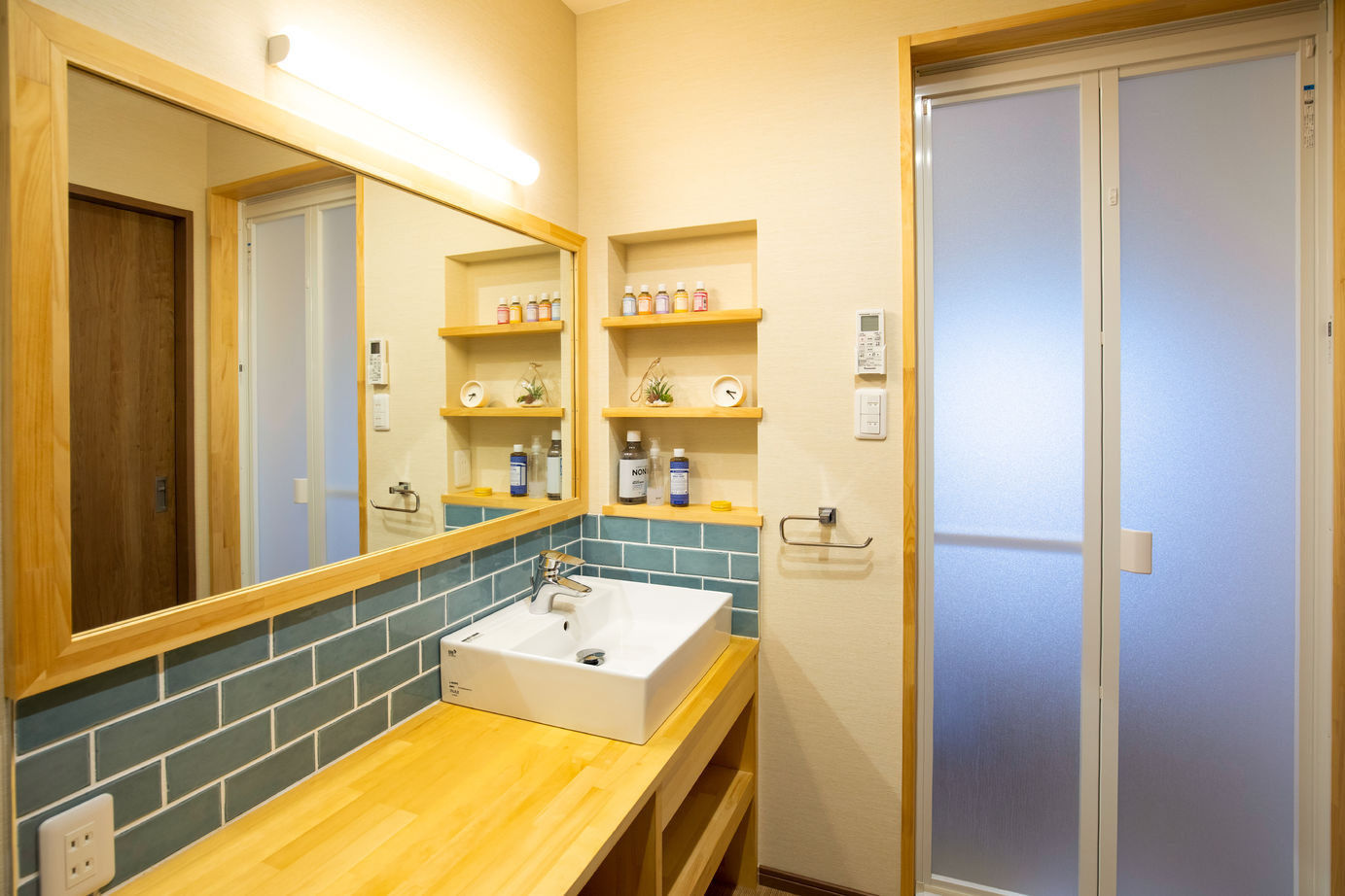 藤見工務店 【奈良県/2000万円台/間取り図有】左官の塗りまでこだわった大工が手掛けた造作収納が光る和モダンの家の建築実例画像8