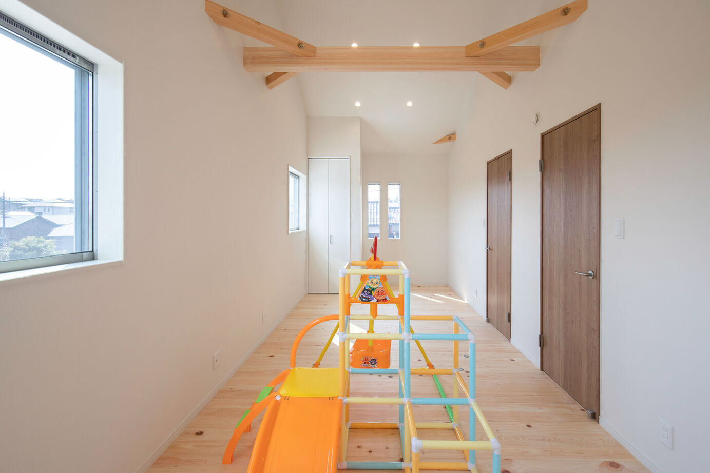 藤見工務店 【ガレージ/木の家/和室】やさしい光が差し込む１階で完結する癒しの家の建築実例画像4