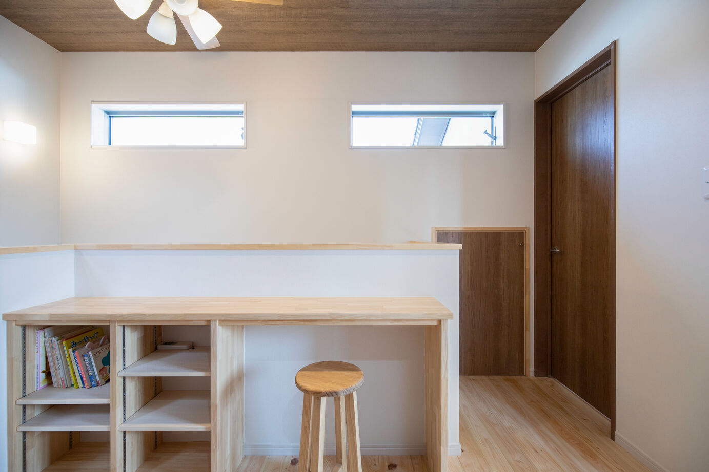 藤見工務店 【ガレージ/木の家/和室】やさしい光が差し込む１階で完結する癒しの家の建築実例画像6